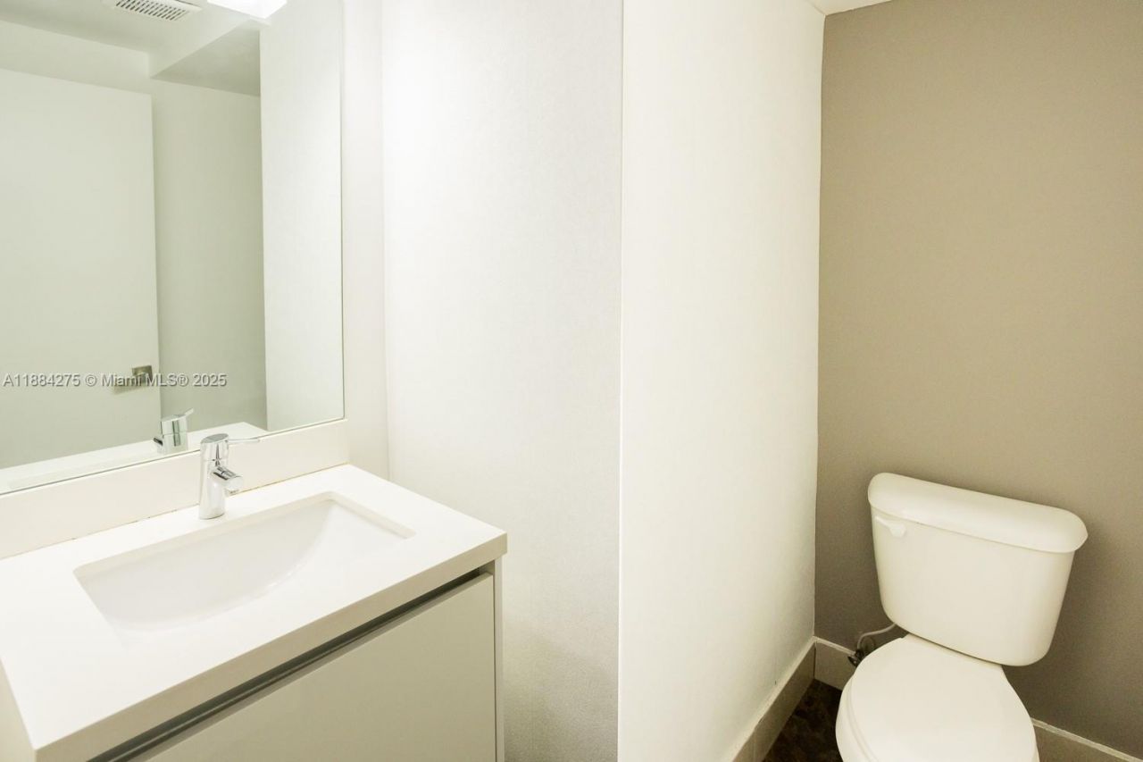 10279 NW 72nd St, Doral, FL 33178 Photo