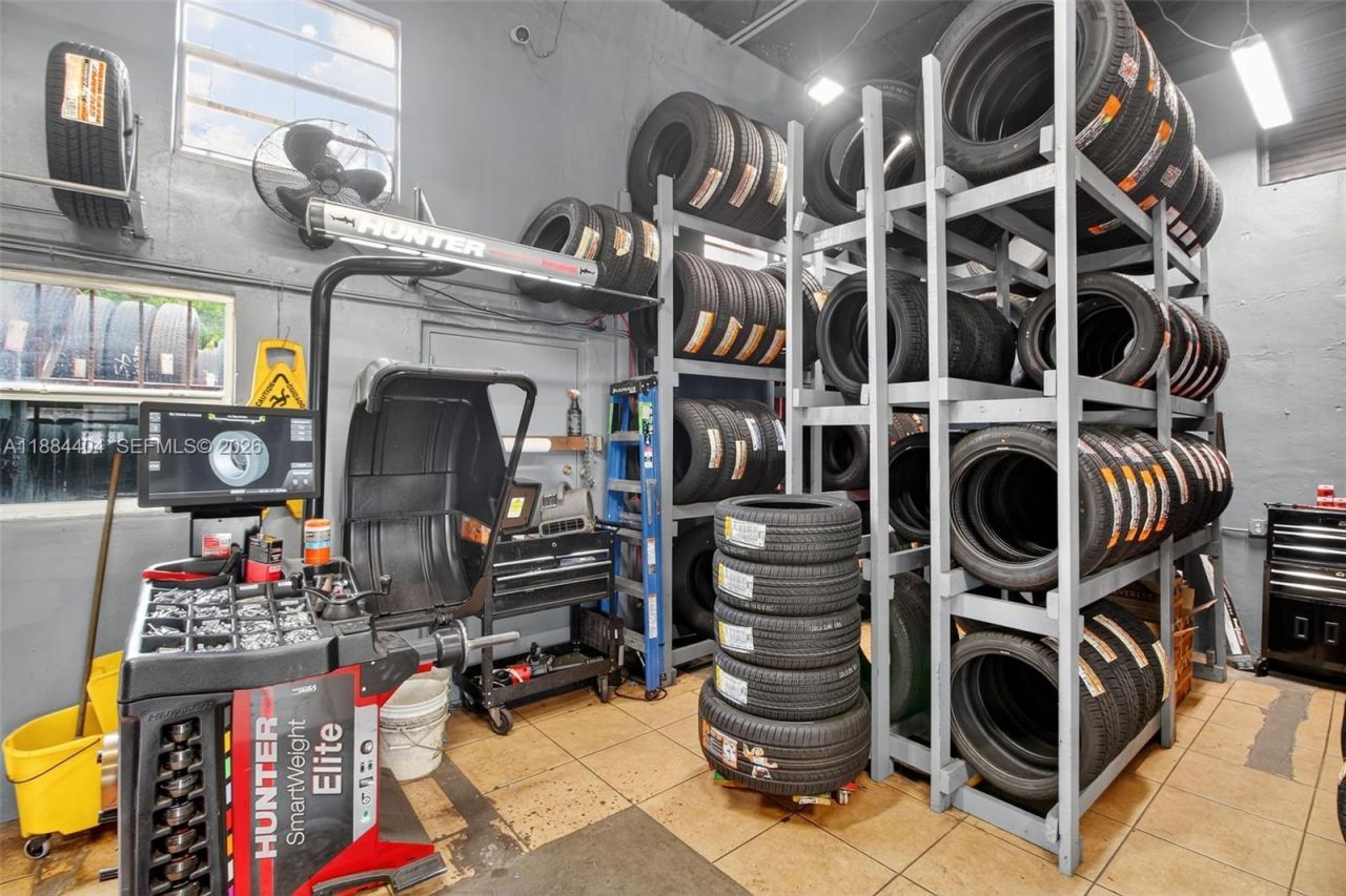 449 E Okeechobee Rd, Hialeah, FL 33010 Photo