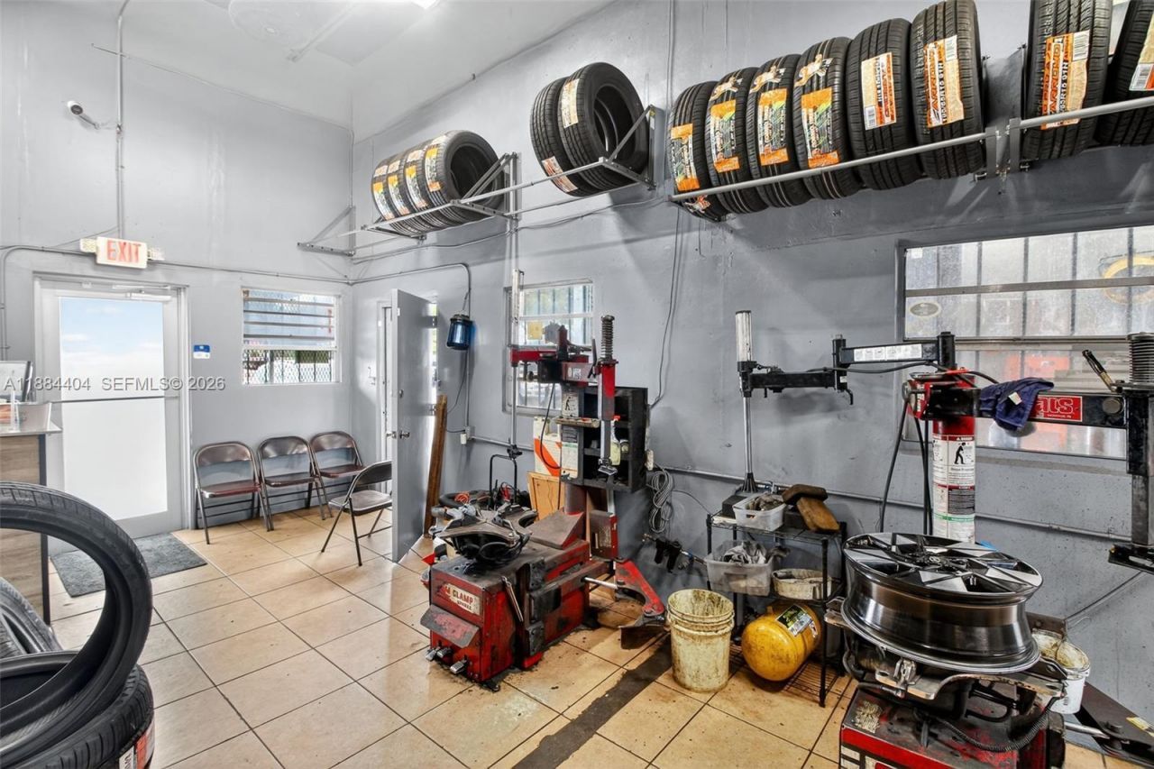 449 E Okeechobee Rd, Hialeah, FL 33010 Photo