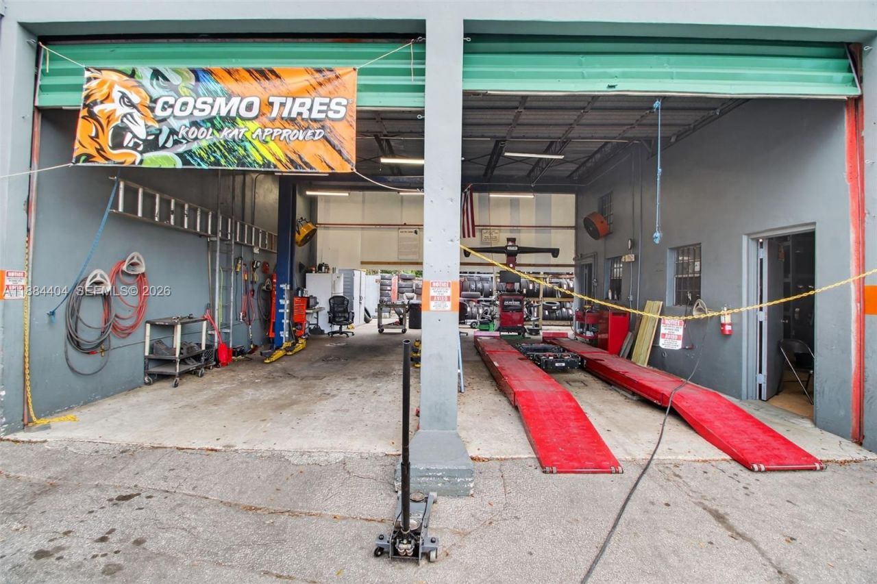 449 E Okeechobee Rd, Hialeah, FL 33010 Photo