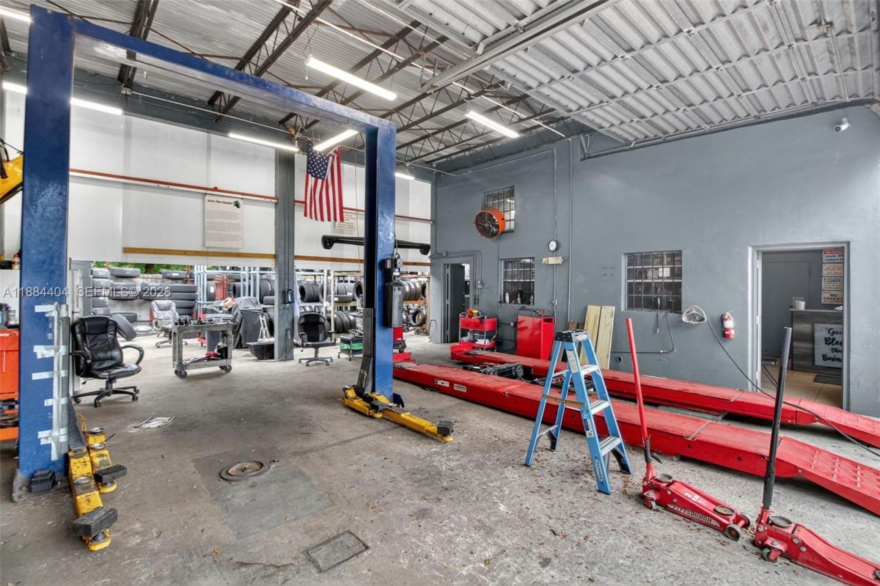 449 E Okeechobee Rd, Hialeah, FL 33010 Photo