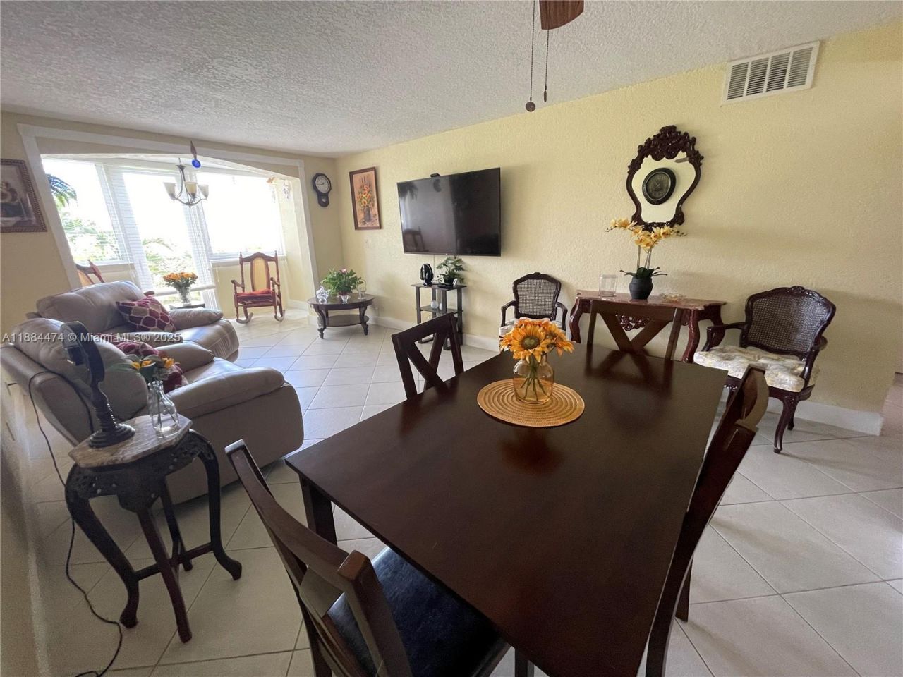 9041 Sunrise Lakes Blvd, Unit 108, Sunrise, FL 33322 Photo