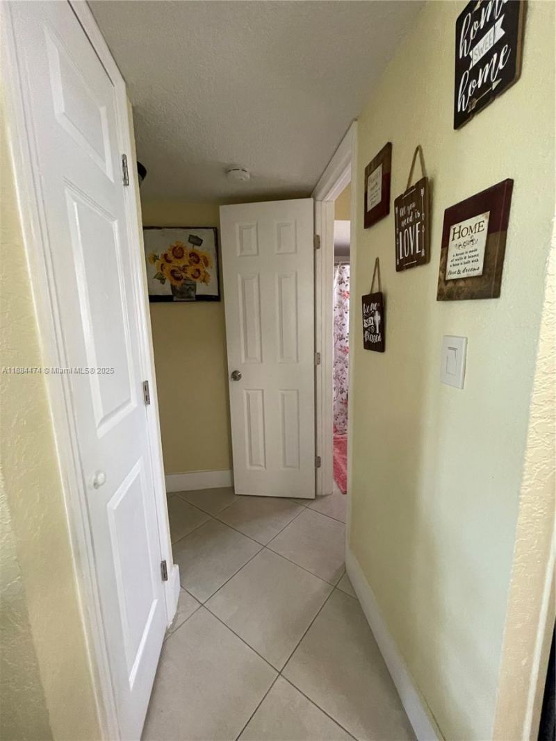 9041 Sunrise Lakes Blvd, Unit 108, Sunrise, FL 33322 Photo