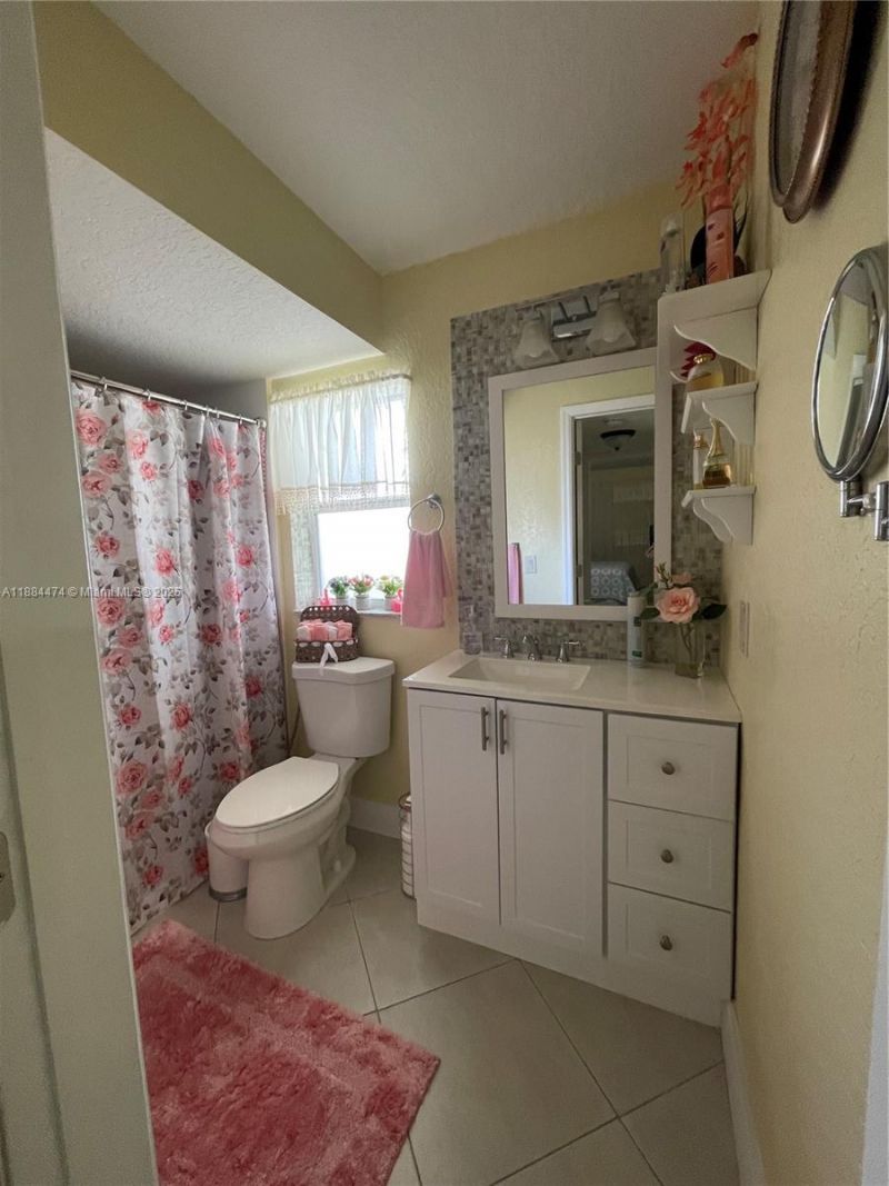 9041 Sunrise Lakes Blvd, Unit 108, Sunrise, FL 33322 Photo