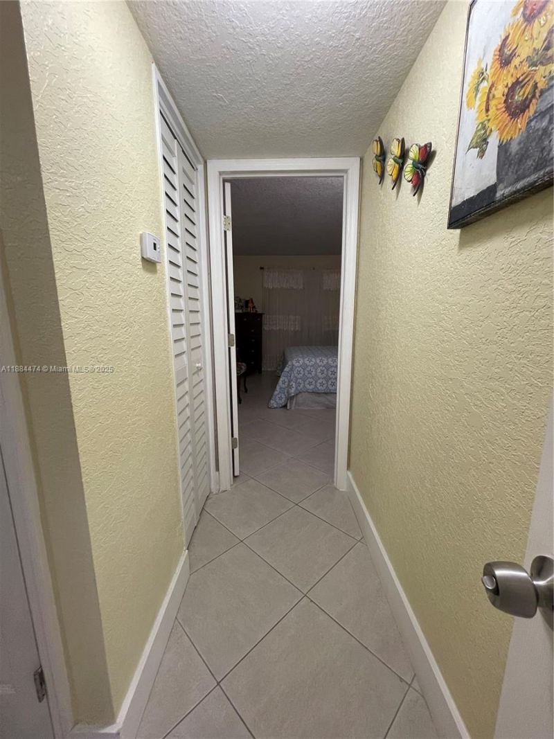 9041 Sunrise Lakes Blvd, Unit 108, Sunrise, FL 33322 Photo