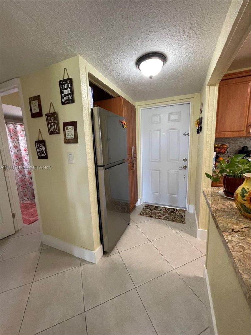 9041 Sunrise Lakes Blvd, Unit 108, Sunrise, FL 33322 Photo