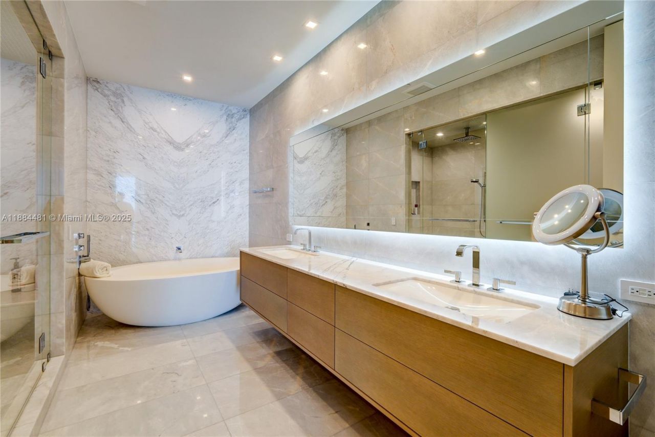 18501 Collins Ave, Unit 5001, Sunny Isles Beach, FL 33160 Photo