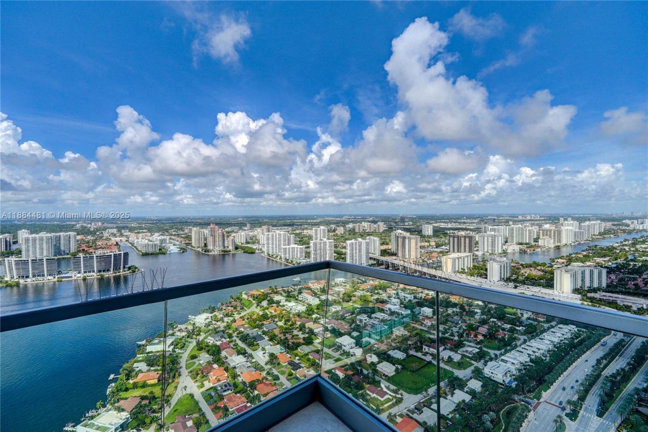 18501 Collins Ave, Unit 5001, Sunny Isles Beach, FL 33160 Photo