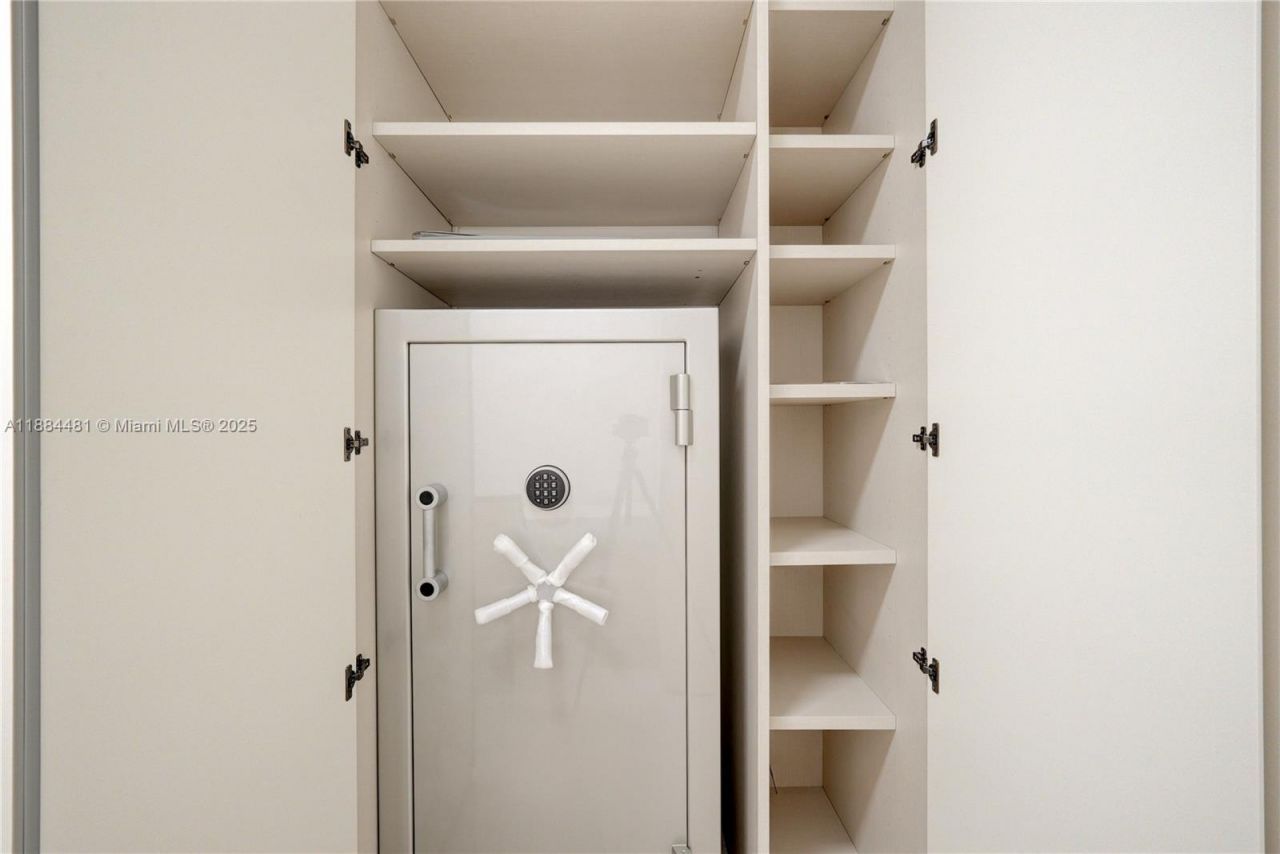 18501 Collins Ave, Unit 5001, Sunny Isles Beach, FL 33160 Photo