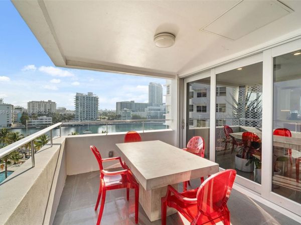 16 Island Ave, Unit 7C, Miami Beach, FL 33139