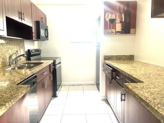 9450 Live Oak Pl, Unit 108, Davie, FL 33324 Photo