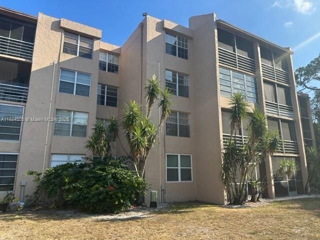 9450 Live Oak Pl, Unit 108, Davie, FL 33324 Photo