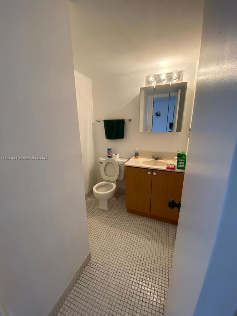 Please Call For Address, Unit 4H, Miami Beach, FL 33141 Photo