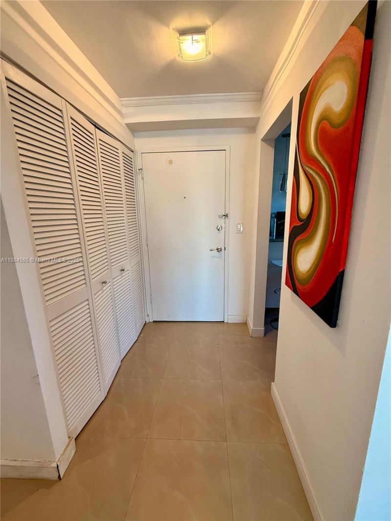 4142 N Jefferson Ave, Unit 4D, Miami Beach, FL 33140 Photo
