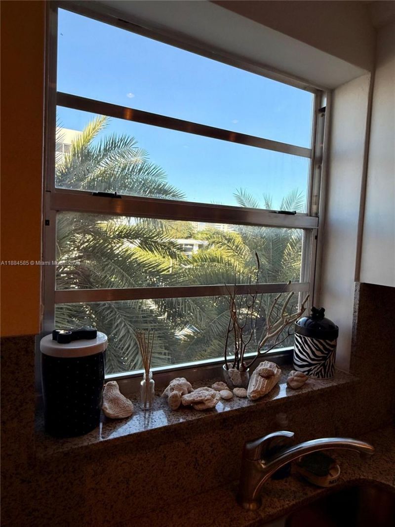 4142 N Jefferson Ave, Unit 4D, Miami Beach, FL 33140 Photo