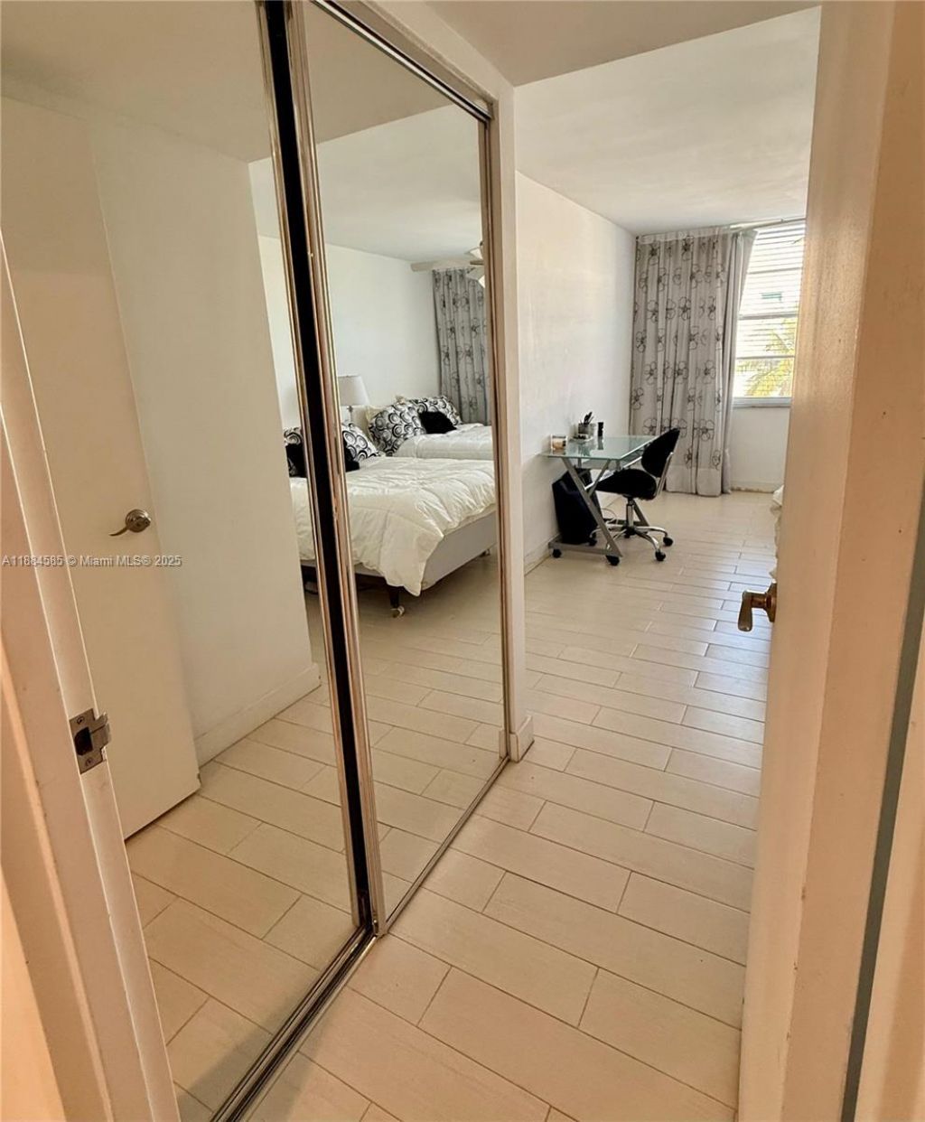 4142 N Jefferson Ave, Unit 4D, Miami Beach, FL 33140 Photo