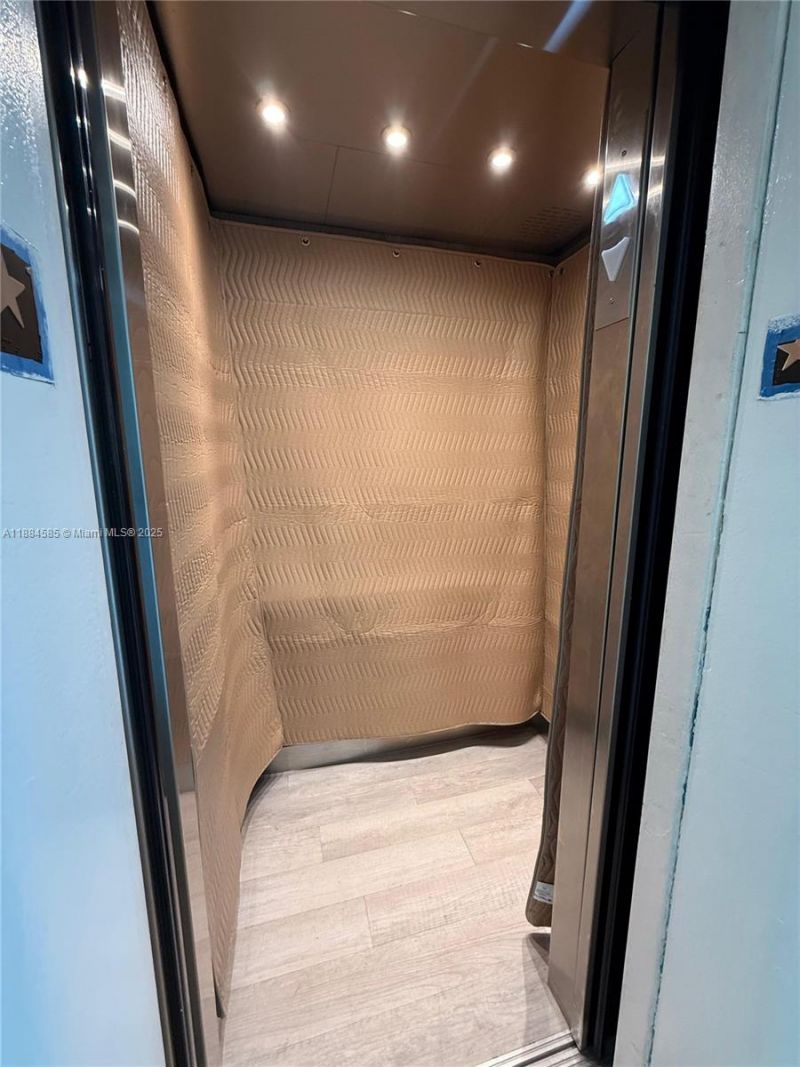 4142 N Jefferson Ave, Unit 4D, Miami Beach, FL 33140 Photo