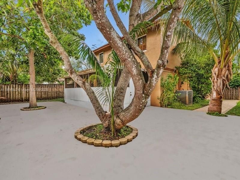 9900 SW 12 St, Pembroke Pines, FL 33025 Photo