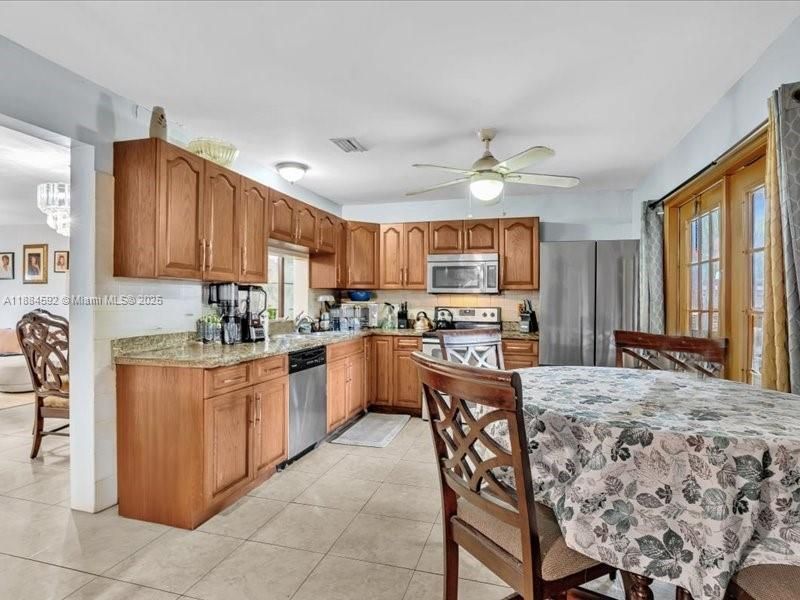 9900 SW 12 St, Pembroke Pines, FL 33025 Photo