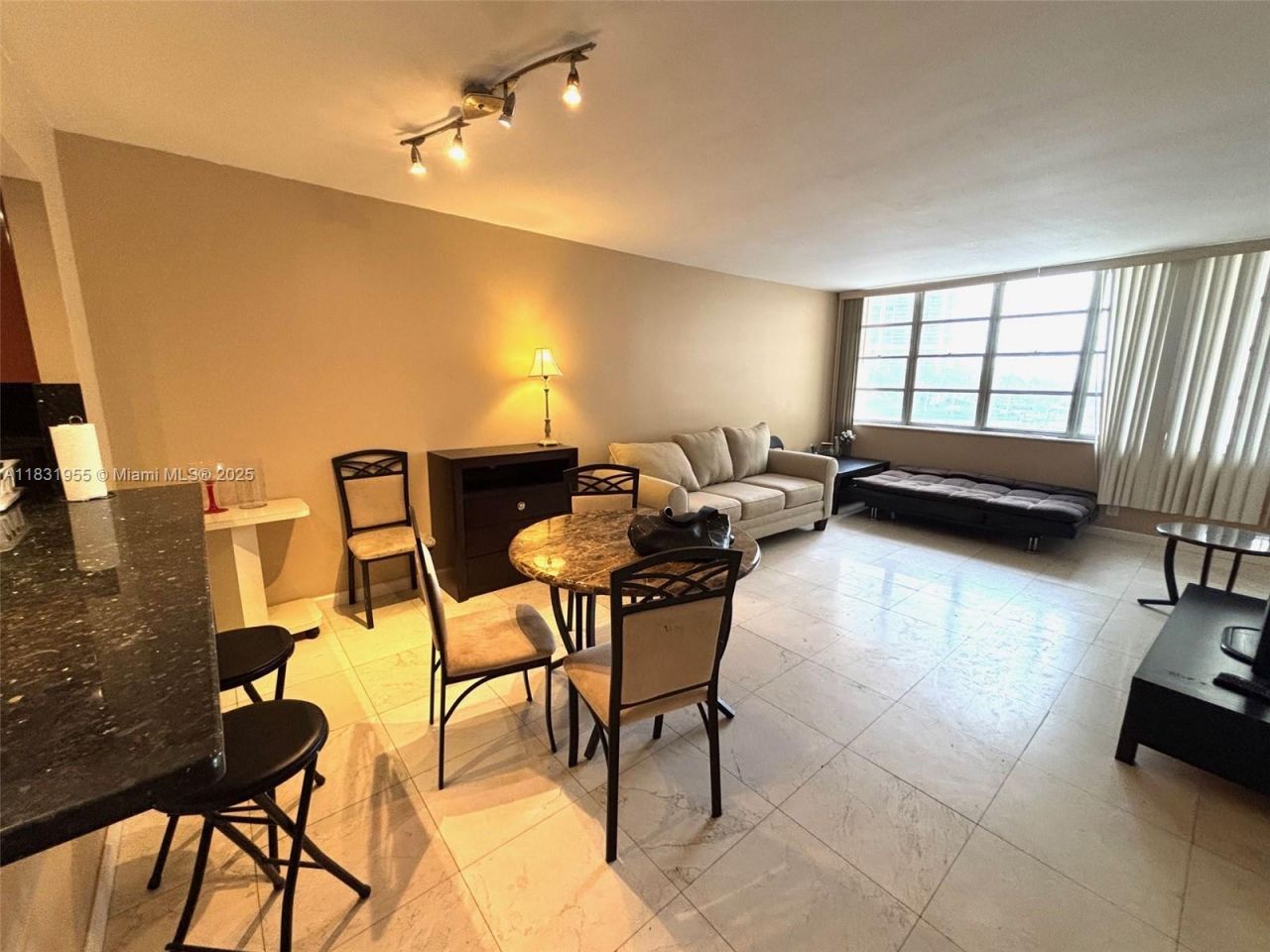 1817 S Ocean Dr, Unit 426, Hallandale Beach, FL 33009 Photo