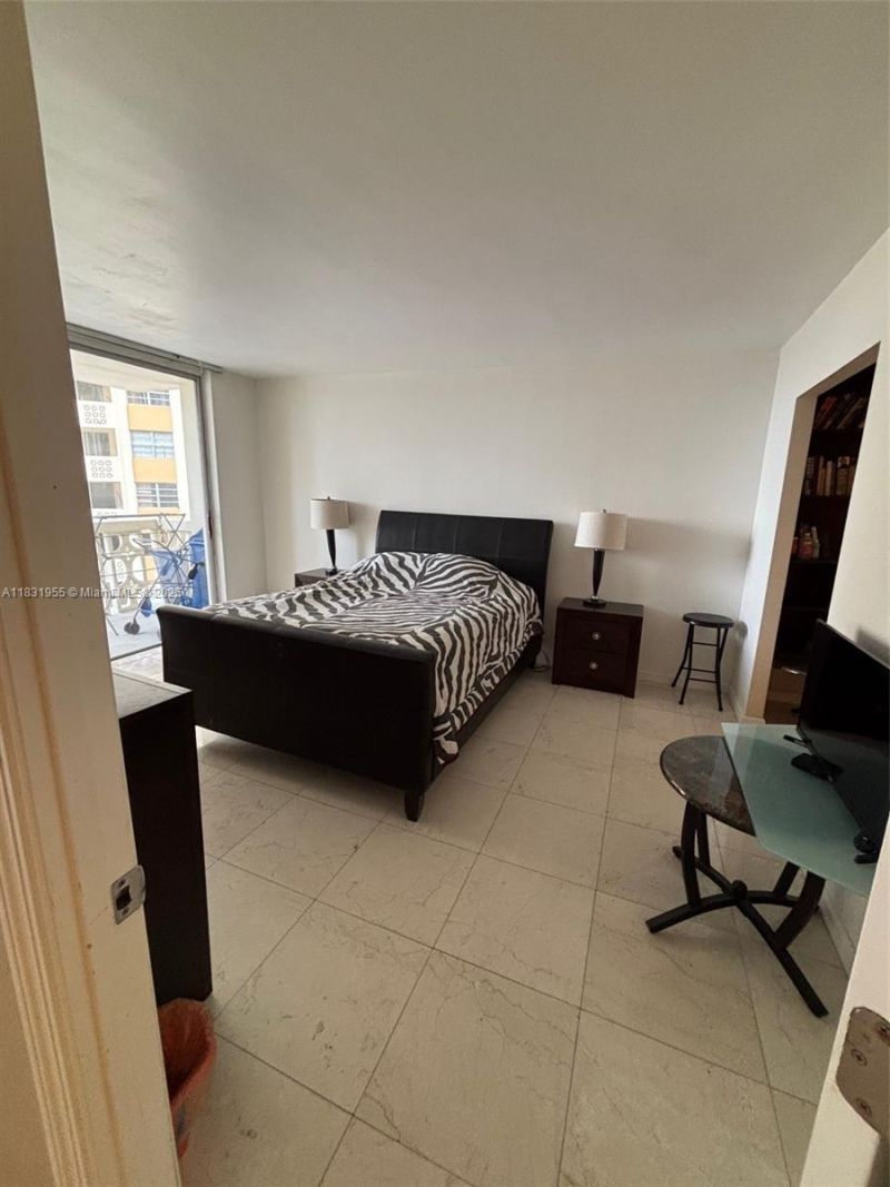 1817 S Ocean Dr, Unit 426, Hallandale Beach, FL 33009 Photo