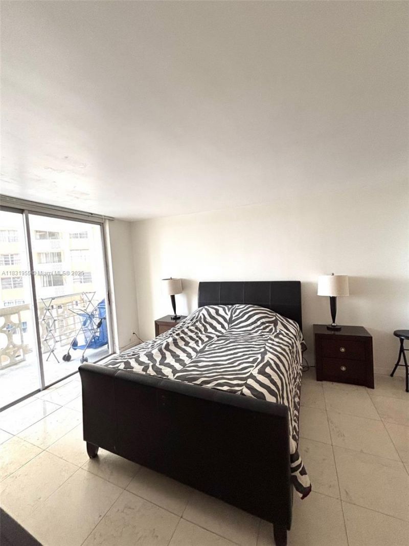 1817 S Ocean Dr, Unit 426, Hallandale Beach, FL 33009 Photo