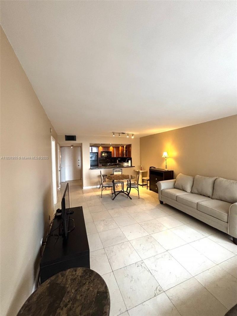 1817 S Ocean Dr, Unit 426, Hallandale Beach, FL 33009 Photo