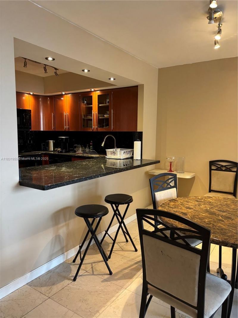1817 S Ocean Dr, Unit 426, Hallandale Beach, FL 33009 Photo