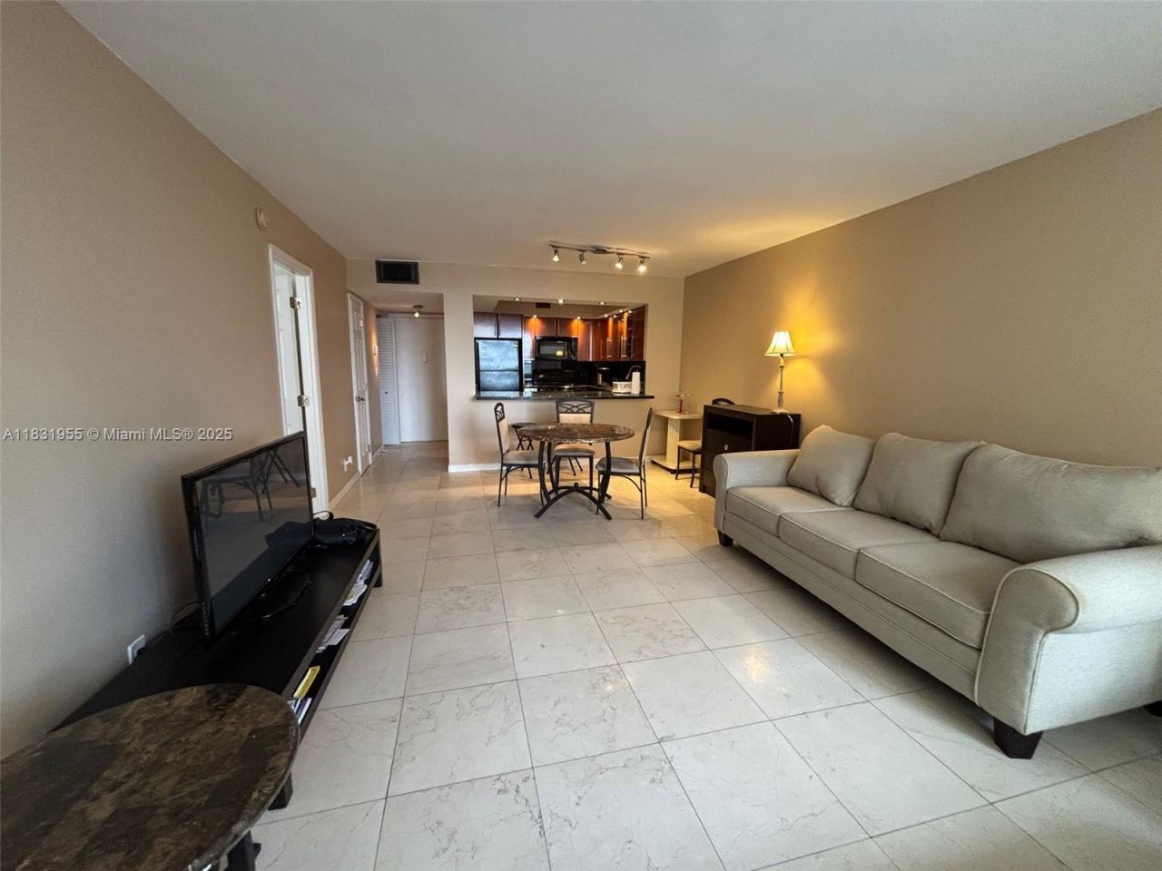 1817 S Ocean Dr, Unit 426, Hallandale Beach, FL 33009 Photo