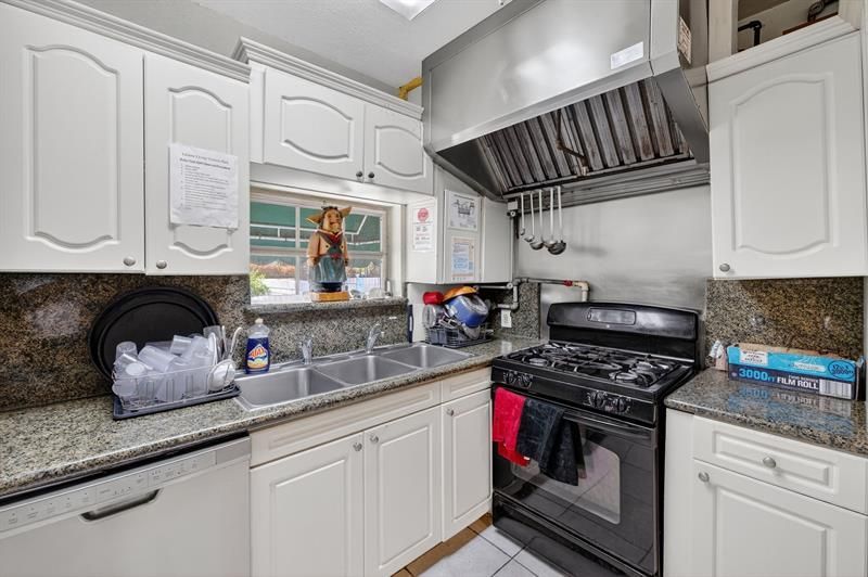 1700 NE 5 St, Fort Lauderdale, FL 33301 Photo