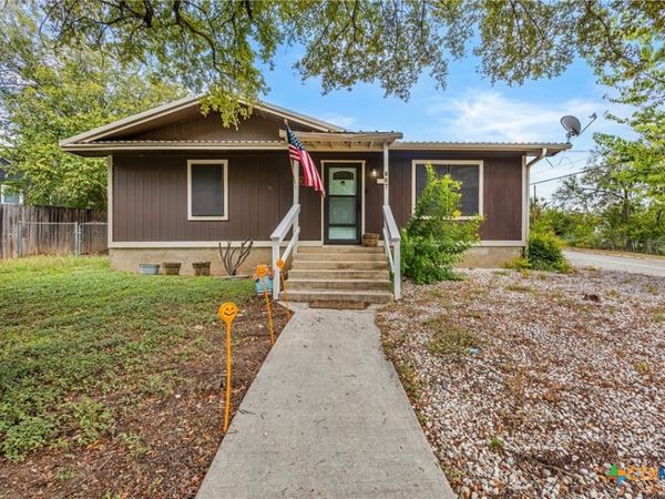 607 S Summer Street, Lampasas, TX 76550