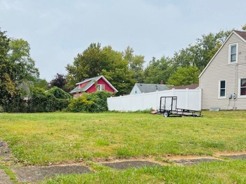 902 Chinook Avenue, Akron, OH 44305 Photo 2