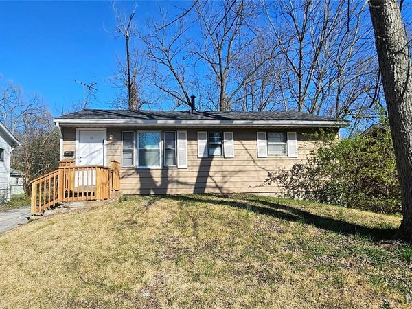 10342 Duke Drive, St Louis, MO 63136