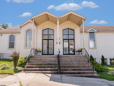 801 E Park, Fairmont, WV 26554