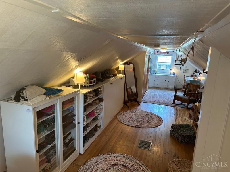 958 Summit Avenue, Glendale, OH 45246 Photo 13