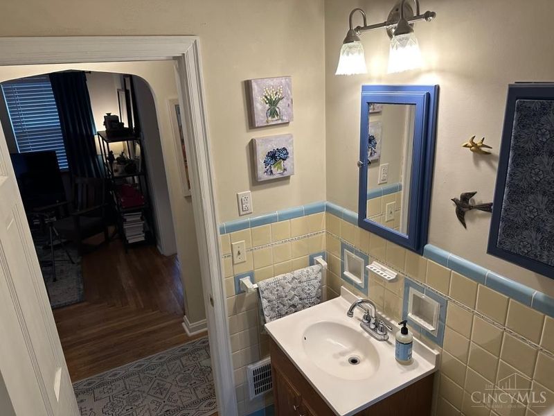 958 Summit Avenue, Glendale, OH 45246 Photo 8