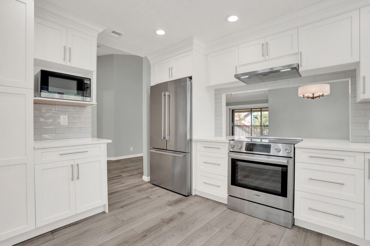 9 Lexington Lane E, Unit H, Palm Beach Gardens, FL 33418 Photo