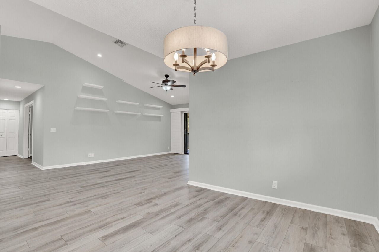 9 Lexington Lane E, Unit H, Palm Beach Gardens, FL 33418 Photo