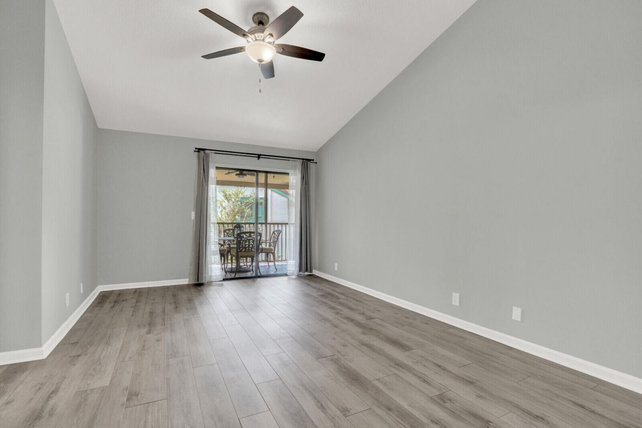 9 Lexington Lane E, Unit H, Palm Beach Gardens, FL 33418 Photo