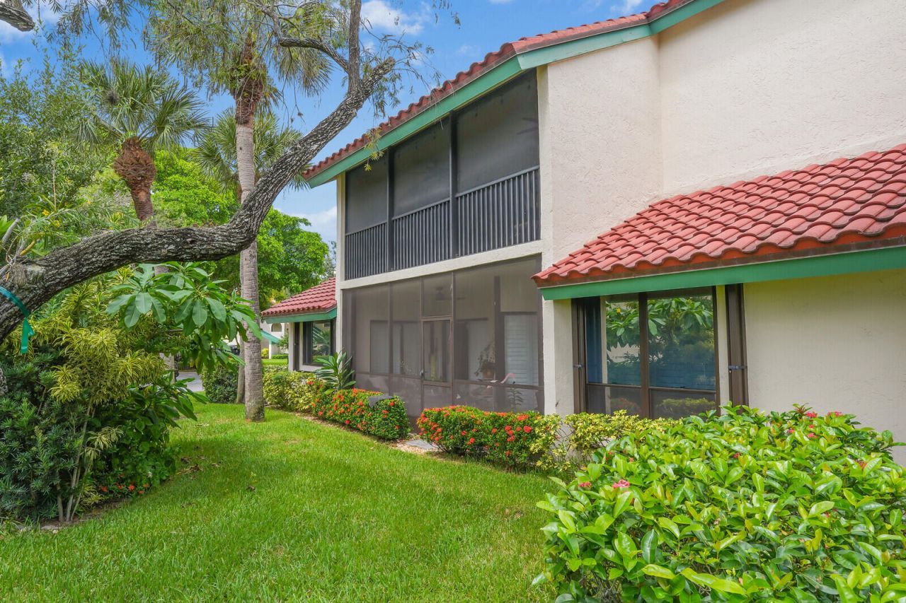 9 Lexington Lane E, Unit H, Palm Beach Gardens, FL 33418 Photo