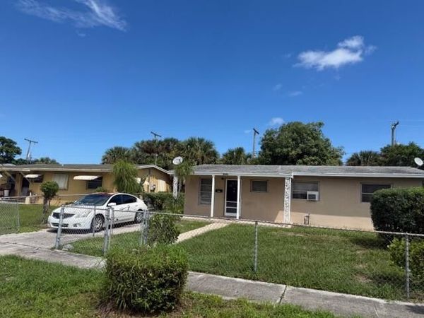 1441 8th Street, West Palm Beach, FL 33401