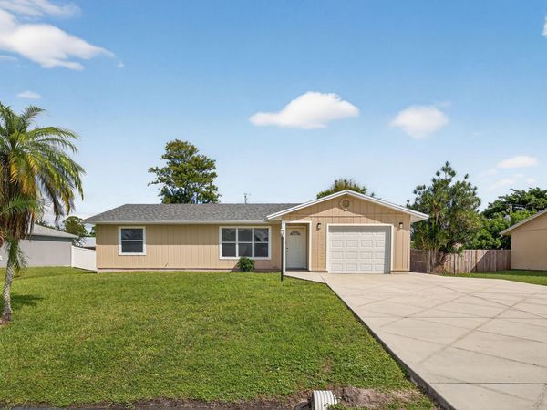 2273 SE Melaleuca Boulevard, Port St. Lucie, FL 34952