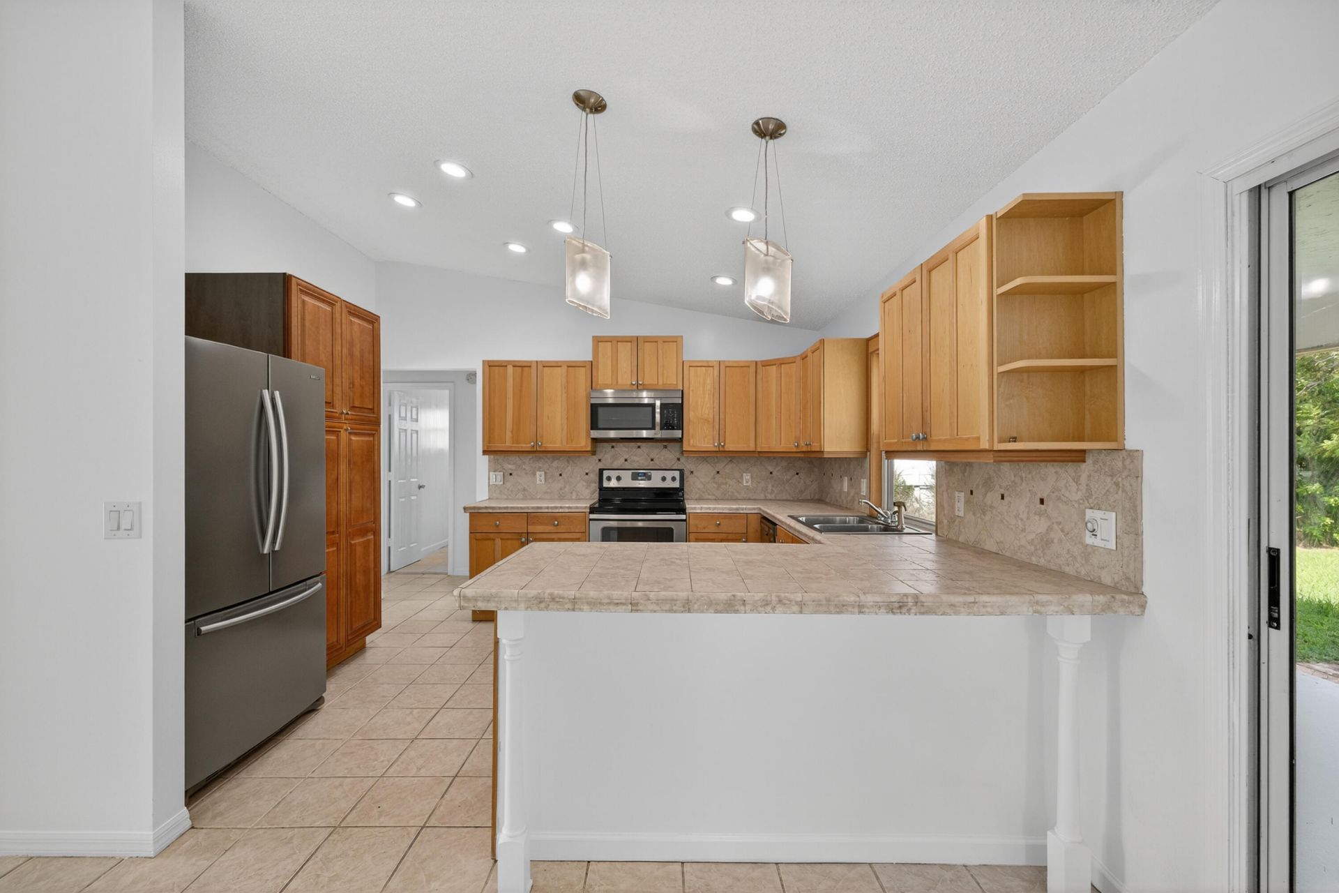 2273 SE Melaleuca Boulevard, Port Saint Lucie, FL 34952 Photo