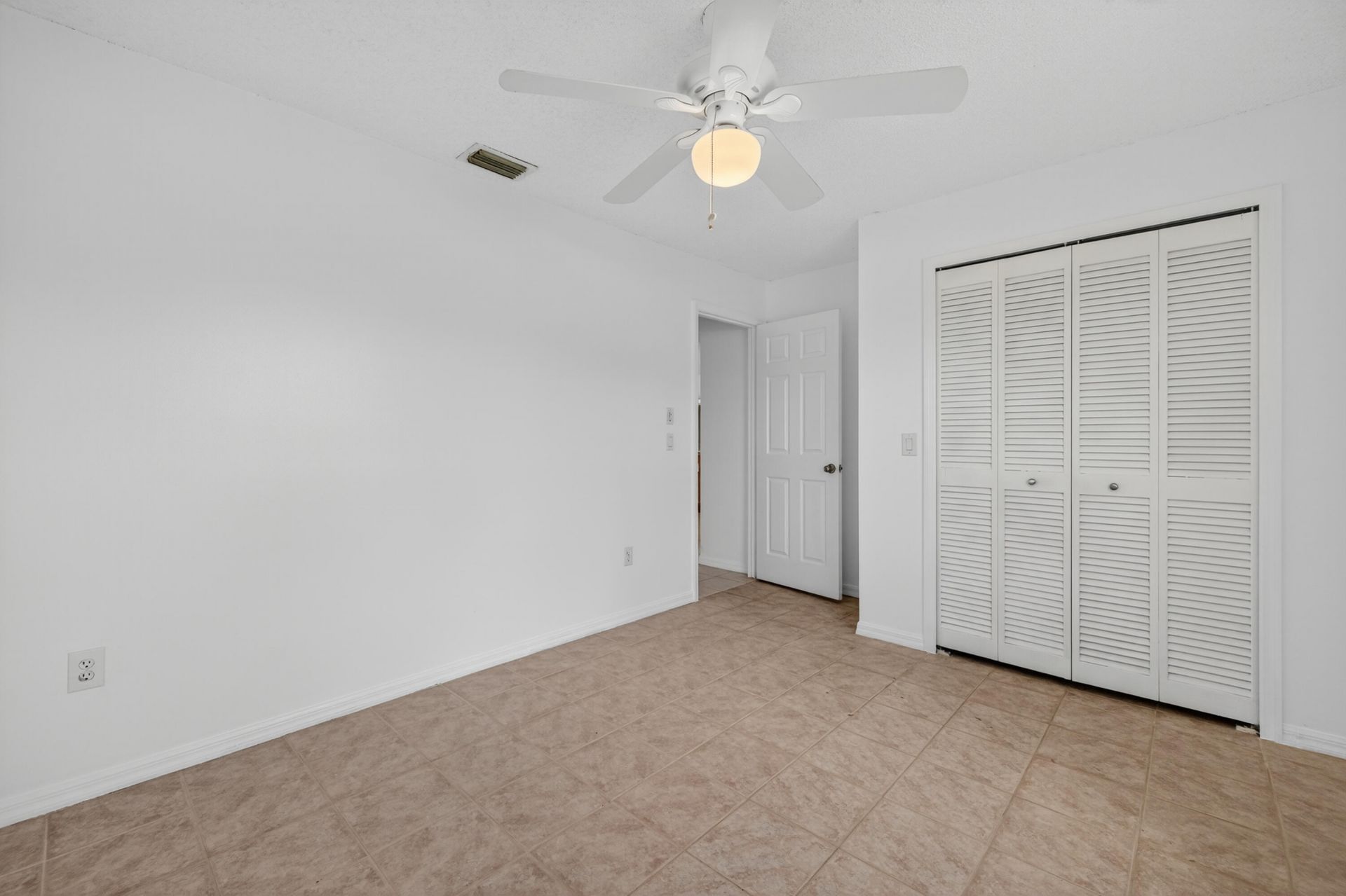 2273 SE Melaleuca Boulevard, Port Saint Lucie, FL 34952 Photo