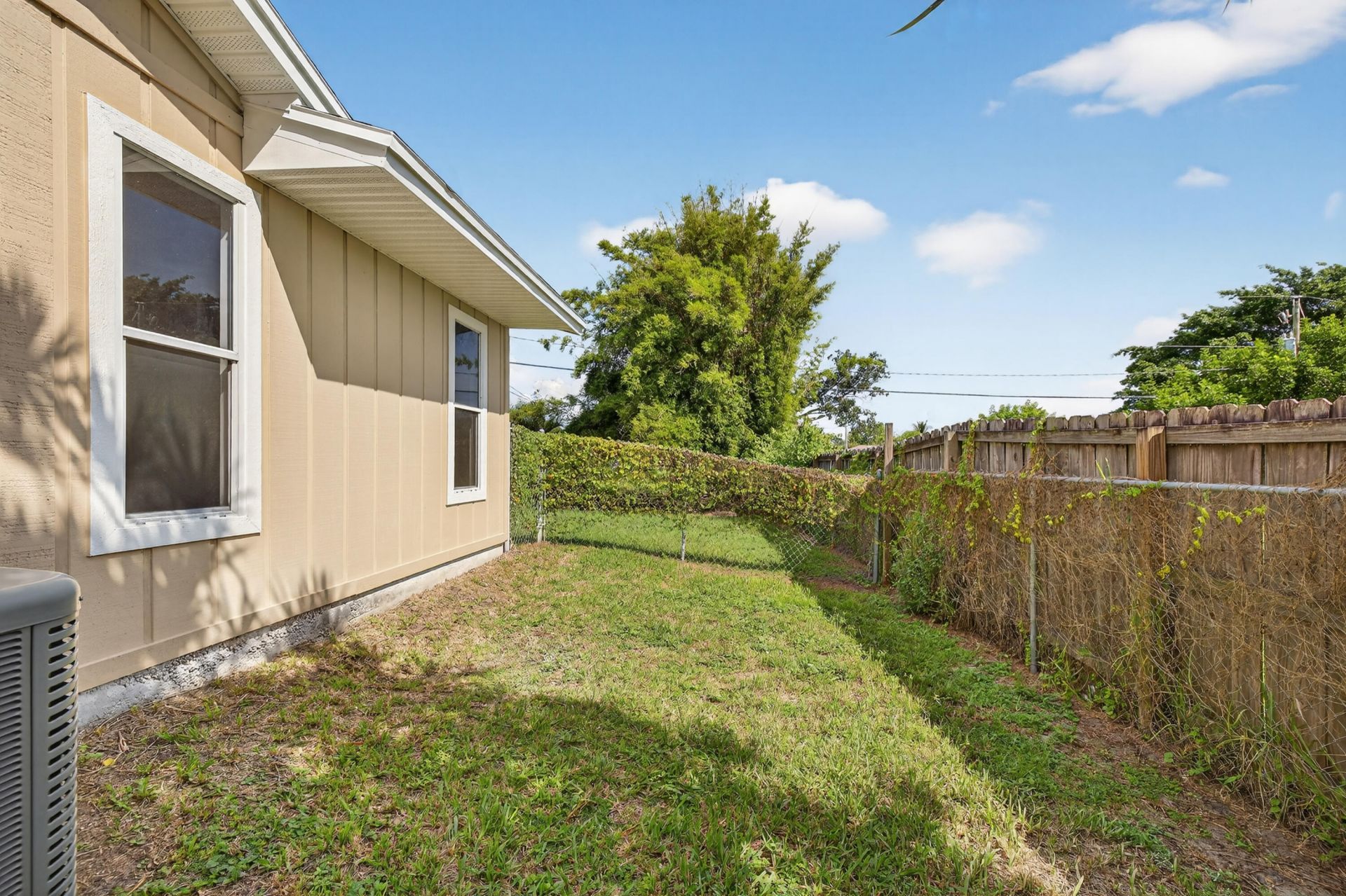 2273 SE Melaleuca Boulevard, Port Saint Lucie, FL 34952 Photo