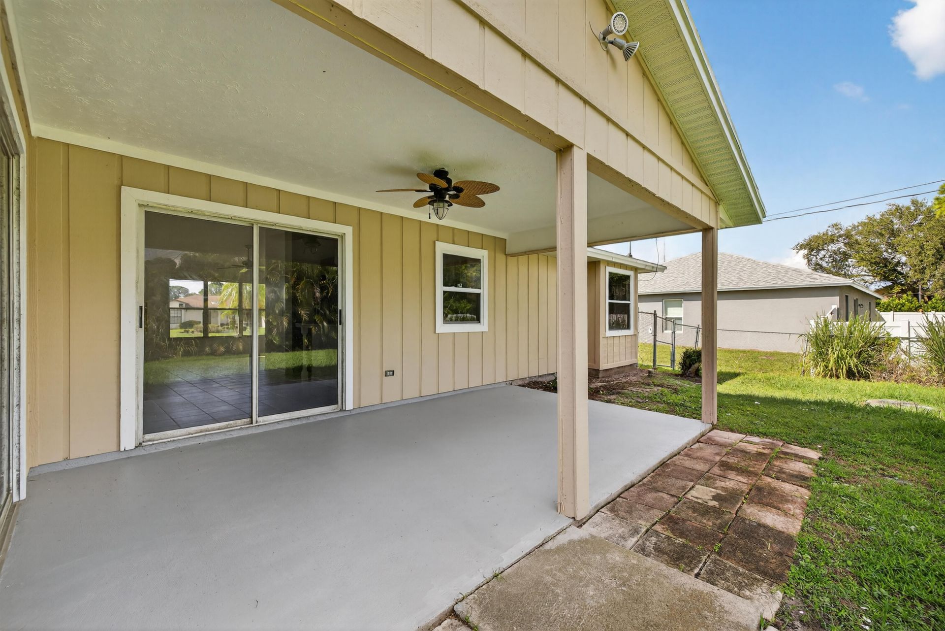 2273 SE Melaleuca Boulevard, Port Saint Lucie, FL 34952 Photo