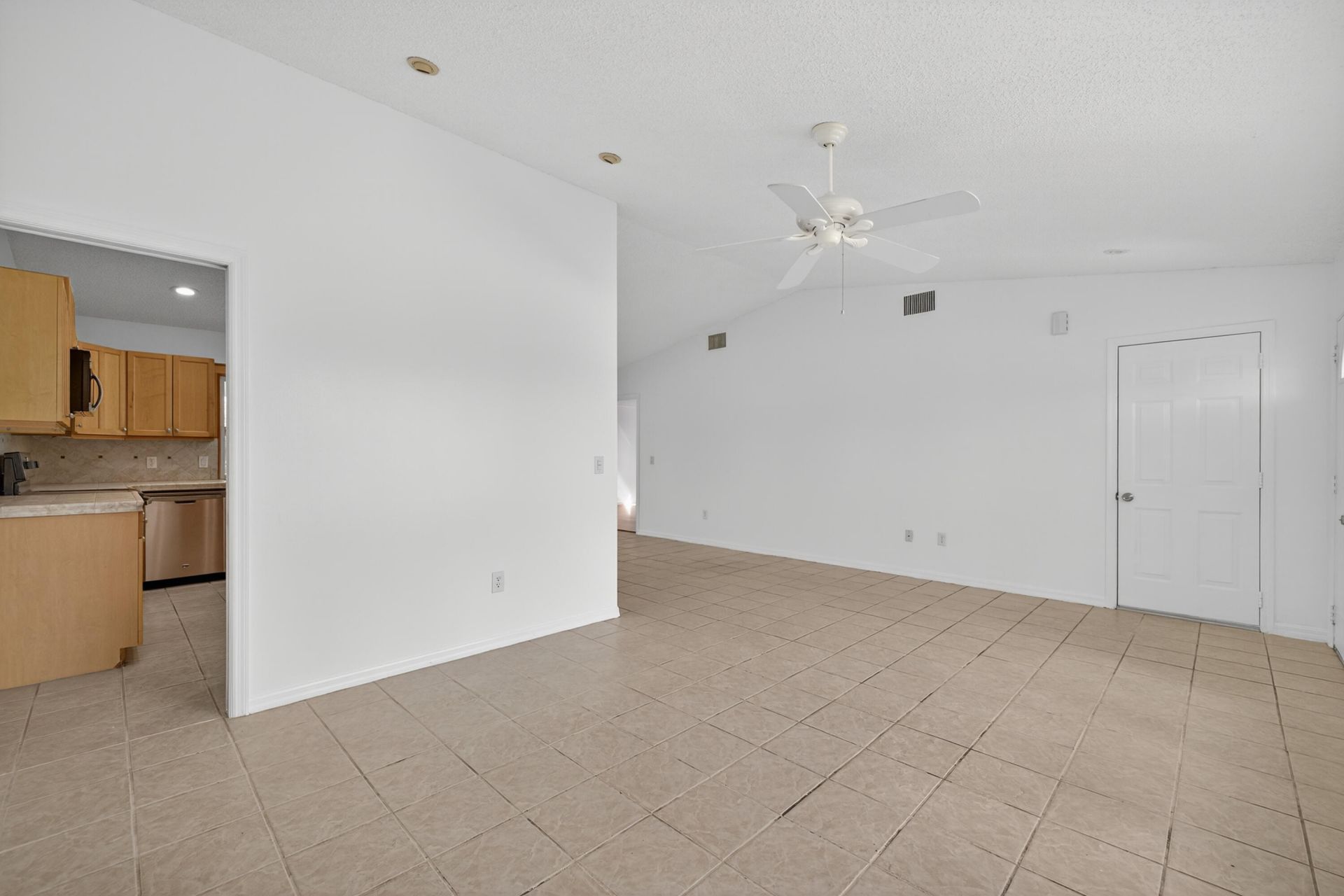 2273 SE Melaleuca Boulevard, Port Saint Lucie, FL 34952 Photo