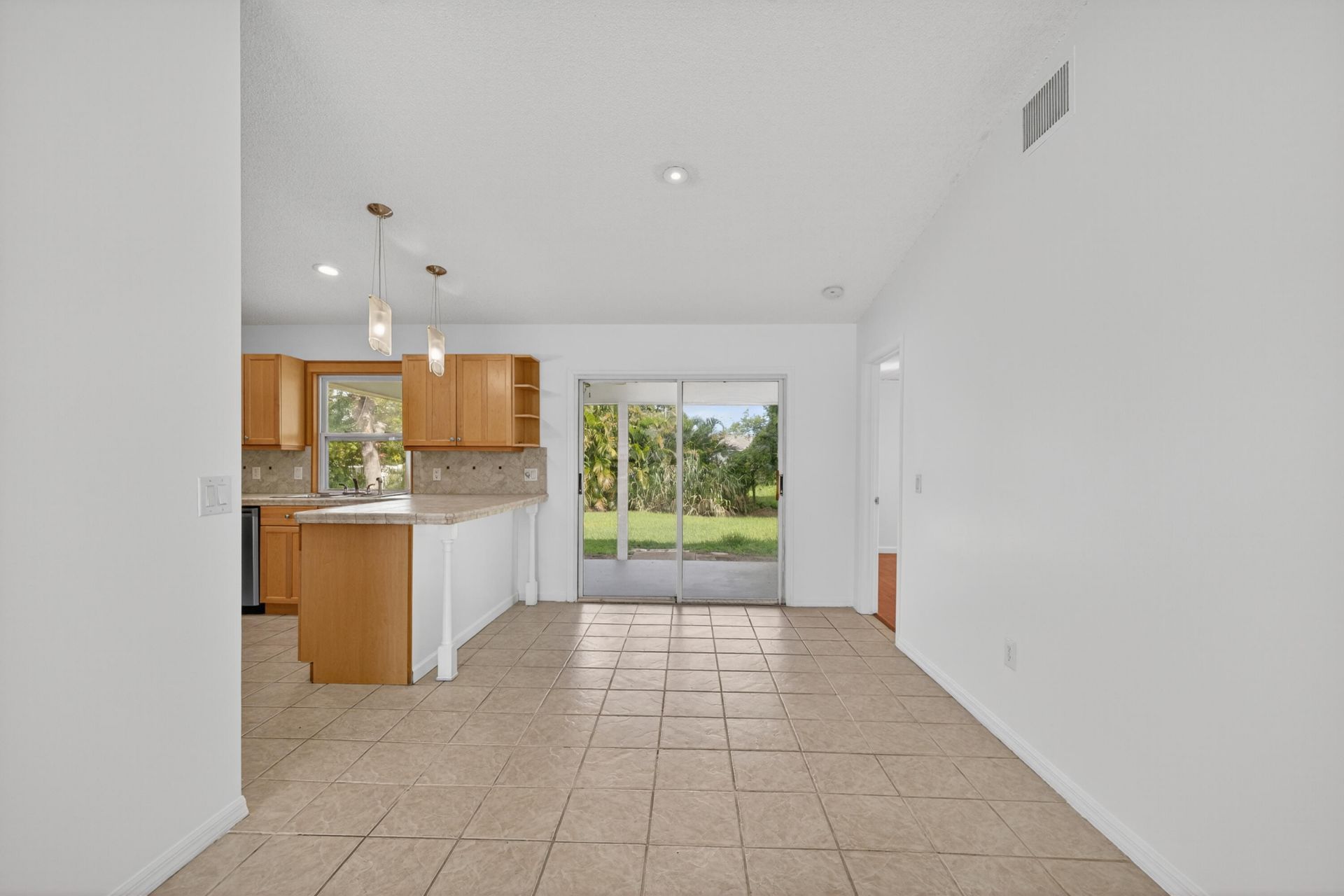 2273 SE Melaleuca Boulevard, Port Saint Lucie, FL 34952 Photo