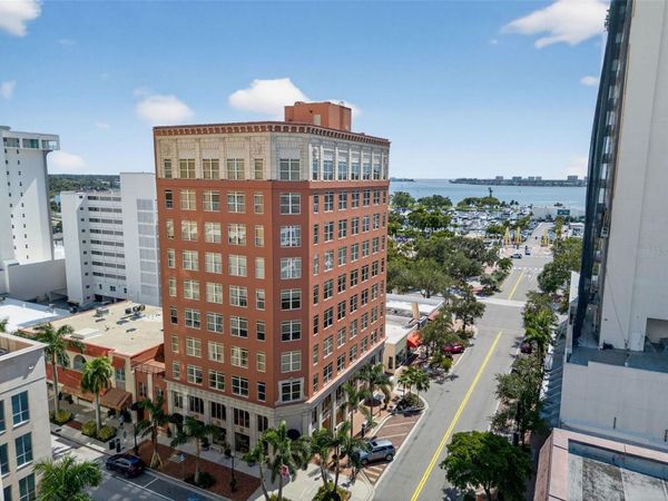 1330 MAIN STREET, Unit 3, SARASOTA, FL 34236