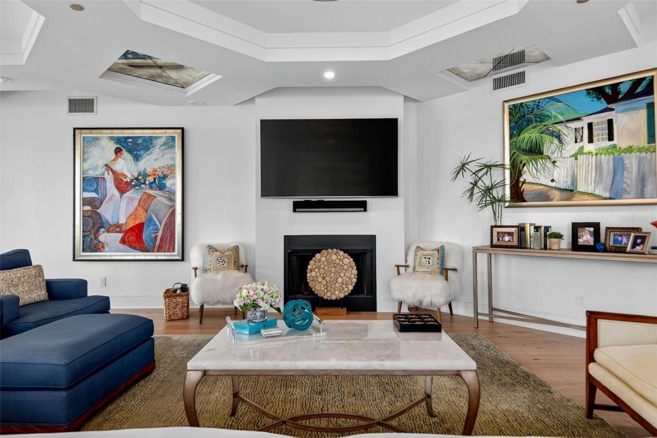 1330 Main Street, Unit 3, Sarasota, FL 34236 Photo